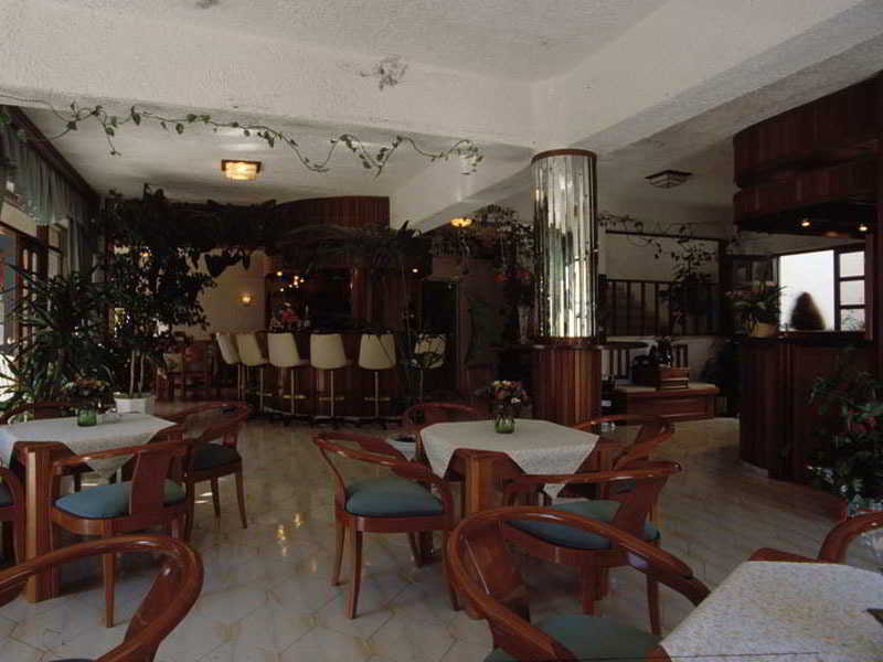Fevro Hotel อาเยียกาลินี ภายนอก รูปภาพ