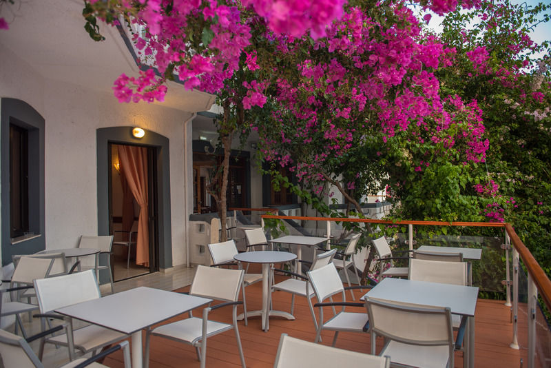 Fevro Hotel อาเยียกาลินี ภายนอก รูปภาพ