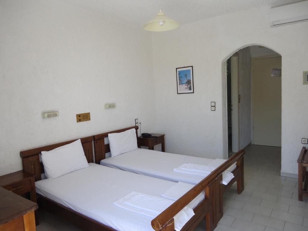 Fevro Hotel อาเยียกาลินี ภายนอก รูปภาพ