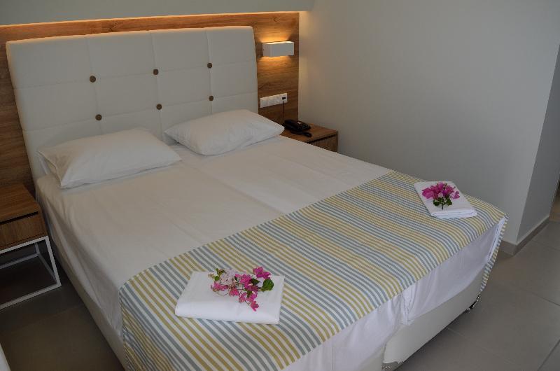 Fevro Hotel อาเยียกาลินี ภายนอก รูปภาพ
